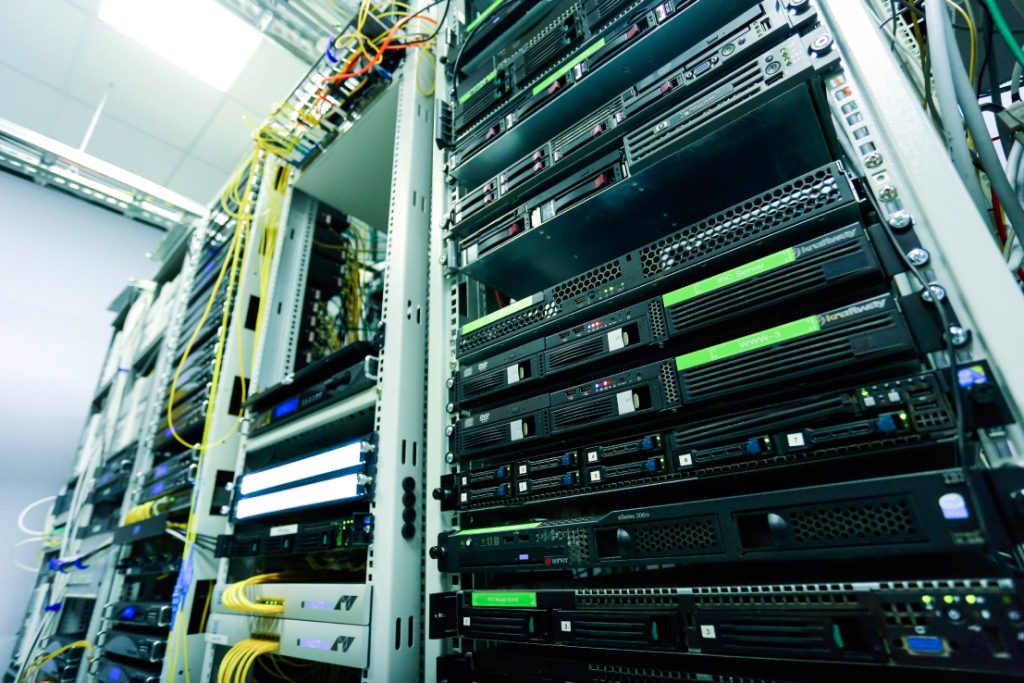 data-driven - Minor 6 Media data-driven